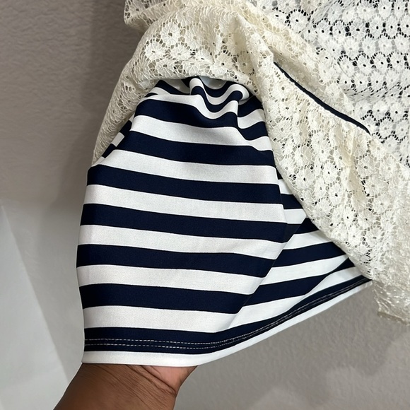 J. Taylor Navy Cream Striped Dress Sz 16 Lace Crochet Pleated Hem Nautical - Picture 5 of 12